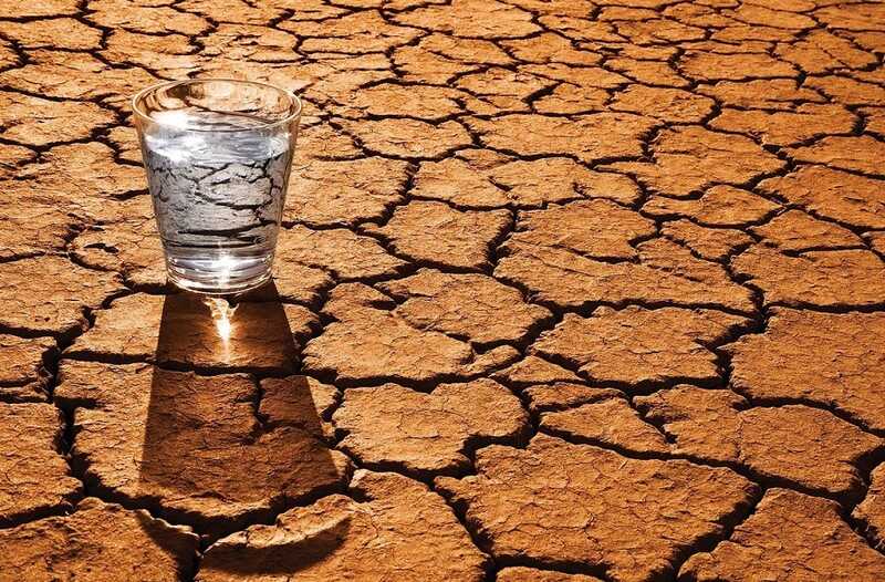 How Much Water Should You Really Be Drinking Each Day? 1 303094